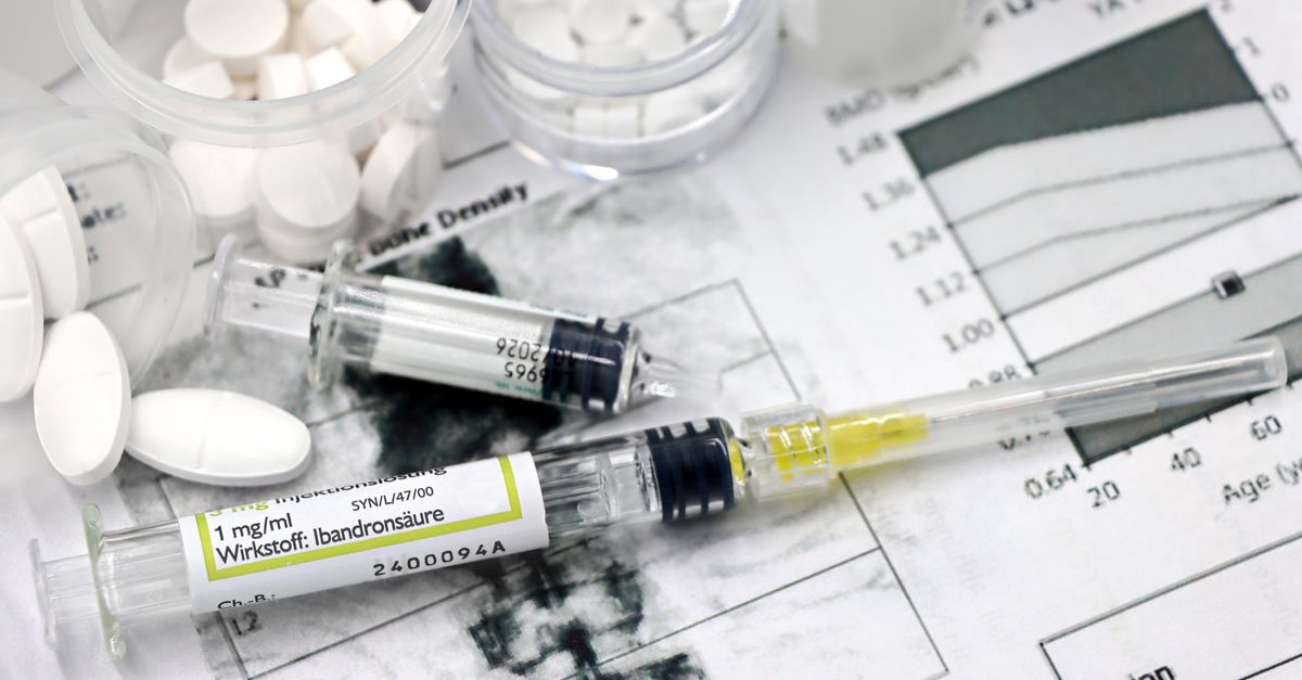 Medical arrangement of osteoporosis treatment tools with injections and pills.